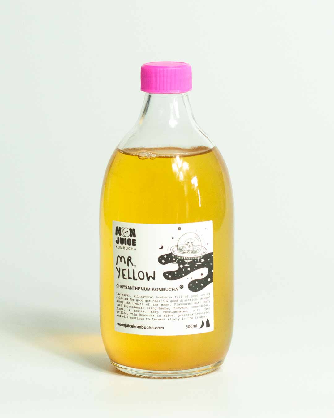 A 500ML bottle of Mr. Yellow (Chrysanthemum Kombucha) with a pink cap against a clean white background.